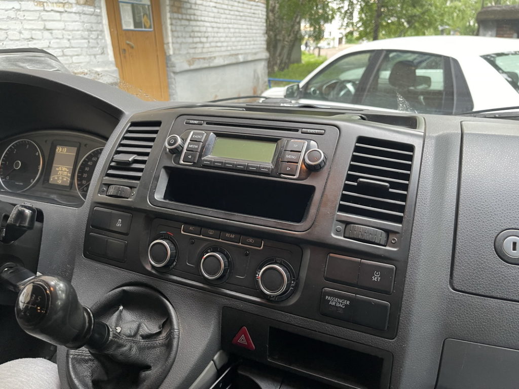 Установка RCD 320 Bluetooth на Volkswagen Caravelle взамен RCD 210 —  Аудиосистемы и компоненты Volkswagen Skoda Seat Audi